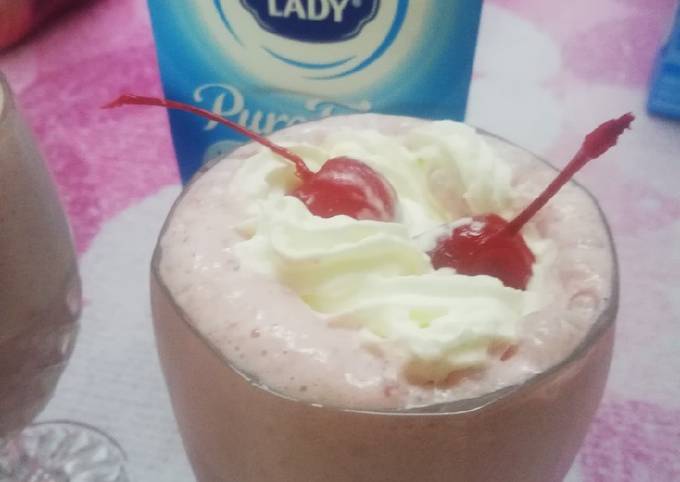 Resipi Strawberry Smoothies Oleh Nur Izzati Binti Mohd Kasa Cookpad