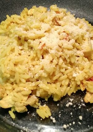 Una foto de Arroz con pollo