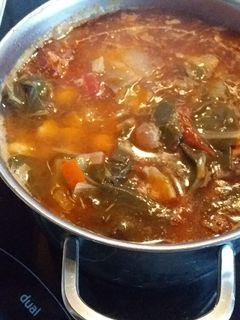 Una foto de Cocido con acelgas, panceta y jamón