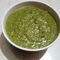 Green chutney A picture of Green chutney.