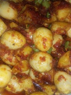 Foto resep Balado kentang dan telur puyuh