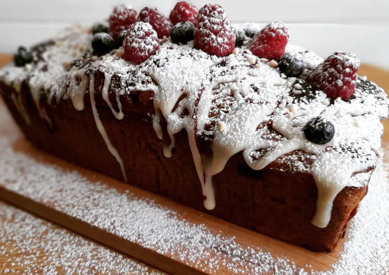 Plumcake de frutos del bosque y nueces con chocolate blanco