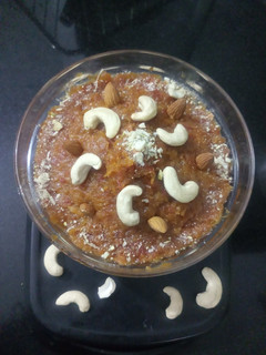 ગાજરનો હલવો (Gajar Halwa Recipe in Gujarati) રેસીપી મુખ્ય ફોટો