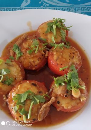 Hình của món Cà chua nhồi đậu sốt.