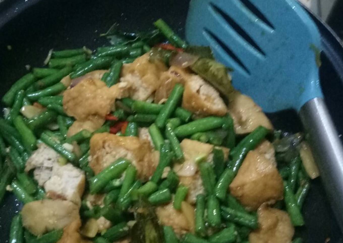 Tumis kacang panjang tahu saos tiram