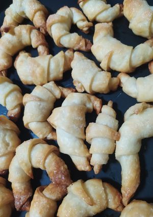 Una foto de Medialunas dulces o saladas! 🥐