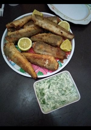 صورة لوصفة سمك مقلي مع البقدونسية سهل