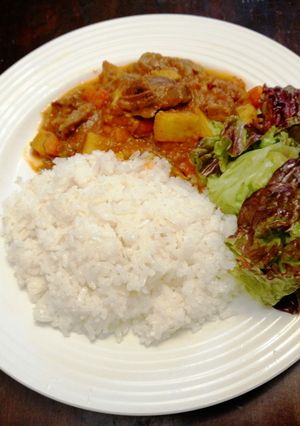 Una foto de Carne de Res Guisada con Papas