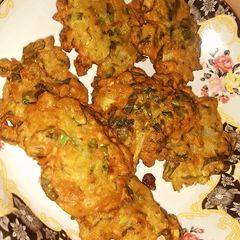 Palak piyaz pakory A picture of Palak piyaz pakory.