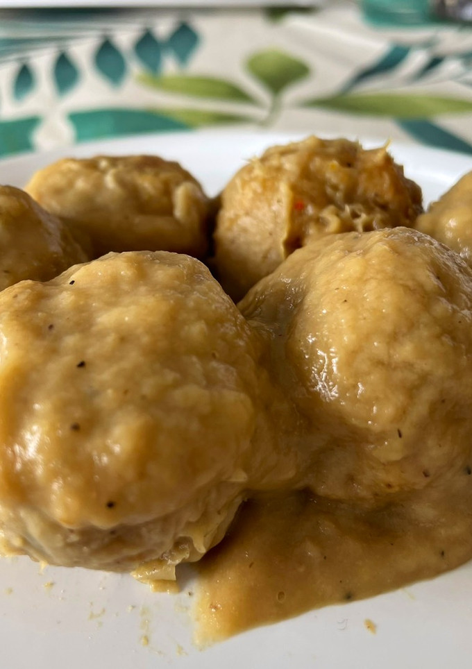 Una foto de Albóndigas de merluza y langostinos
