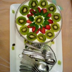 A picture of Kiwi Strawberry Soufle.