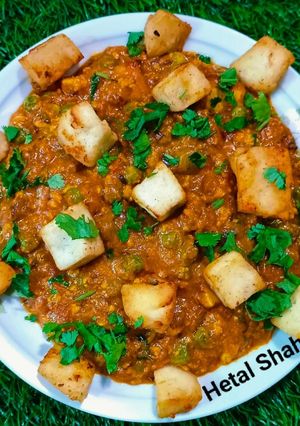 મટર પનીર (Matar Paneer Recipe In Gujarati) રેસીપી મુખ્ય ફોટો