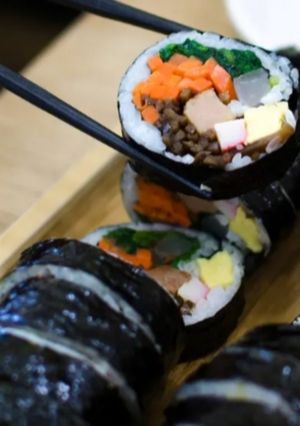 Foto resep Kimbap (Nasi Gulung Khas Korea)