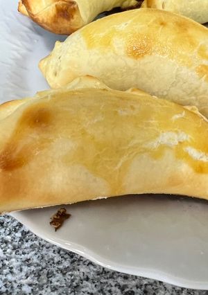 Una foto de Empanadas de jamón y queso