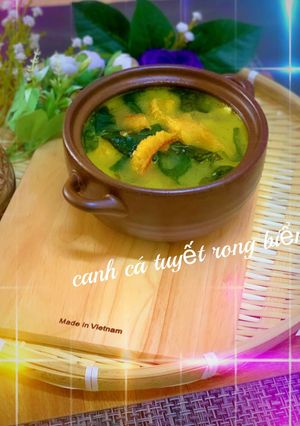 Hình của món Canh cá tuyết rong biển.