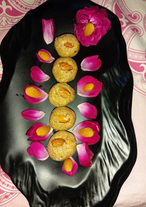 બદામ લડ્ડુ રેસીપી મુખ્ય ફોટો