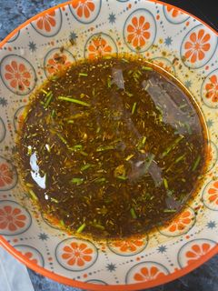 Una foto de Salsa estilo chimichurri