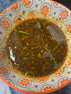 Una foto de Salsa estilo chimichurri