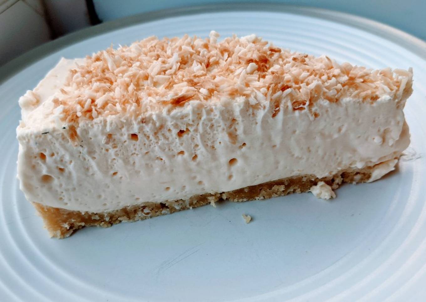 Keto No Bake Coconut Cream 'Snowball' Pie