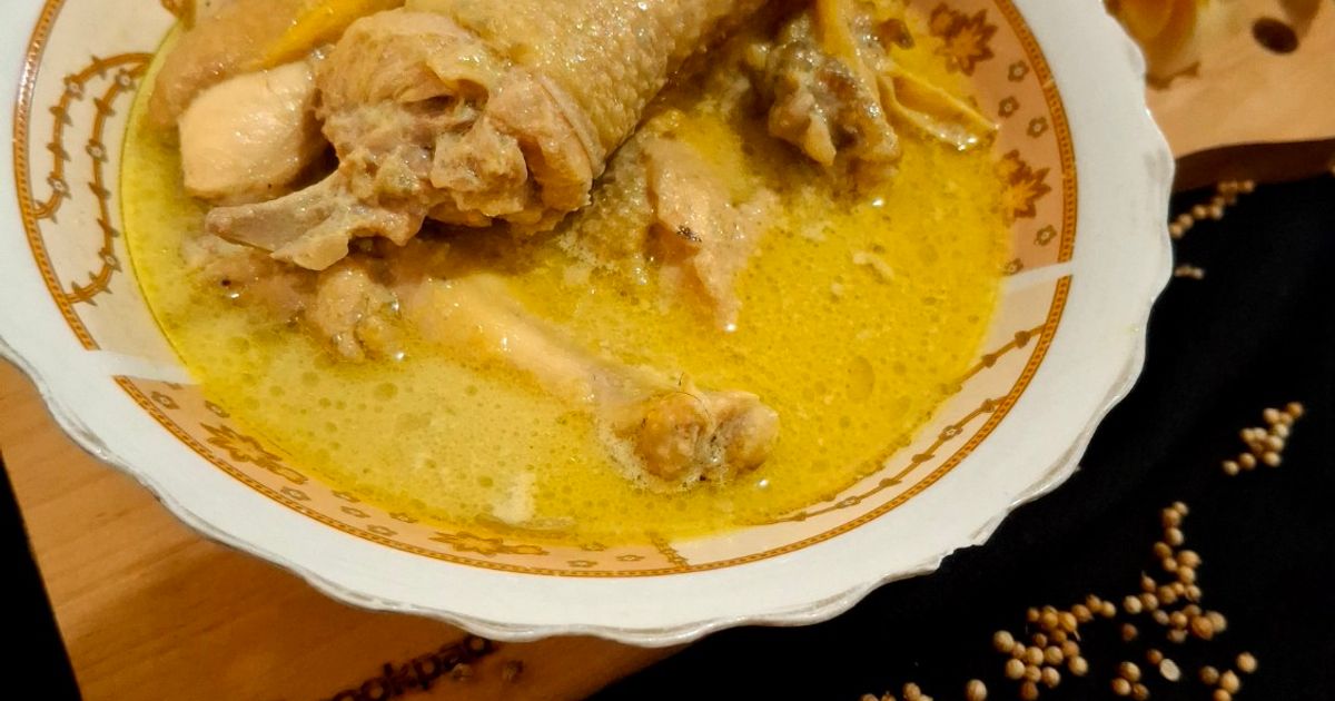 Opor Ayam Kampung
