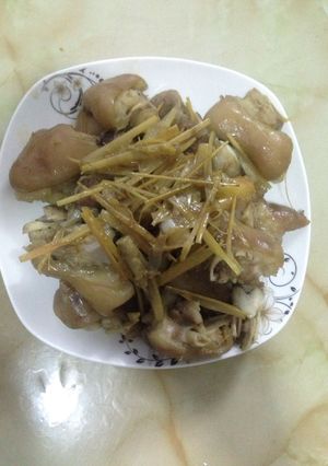 Hình của món Móng giò kho gừng sả.