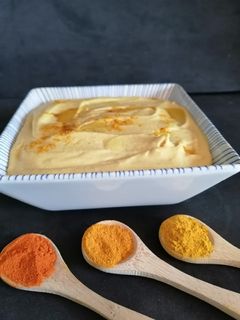 Una foto de Hummus al curry