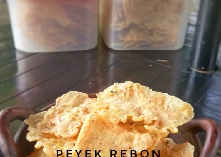 Peyek rebon