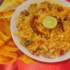 A picture of Lemon rice.