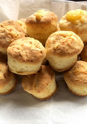 Una foto de Scones de Queso
