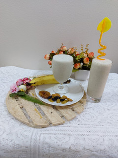 A picture of Banana dates almonds fig shake.