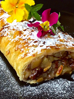 Una foto de Strudel de manzana