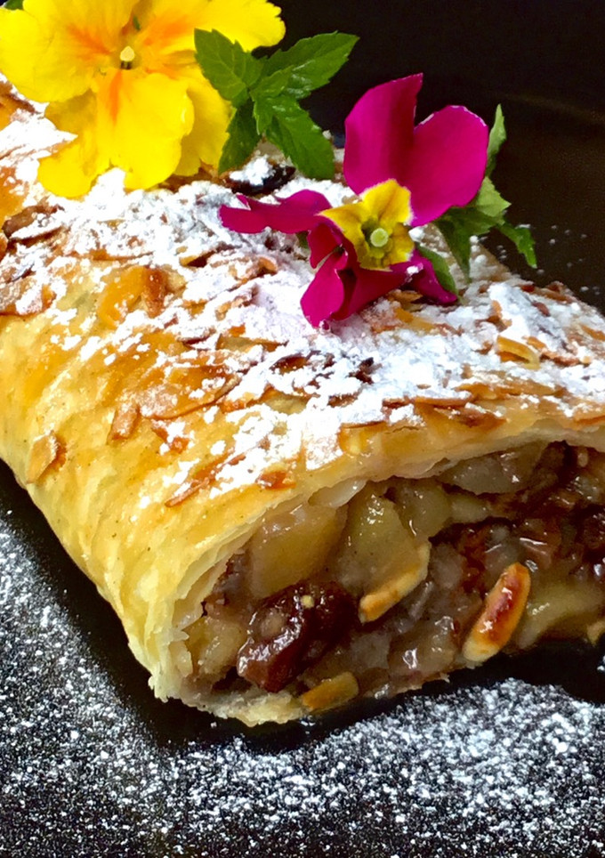 Una foto de Strudel de manzana