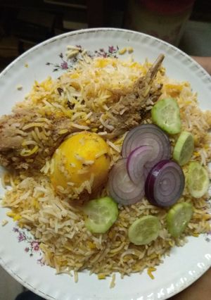 A picture of Chicken biryani.