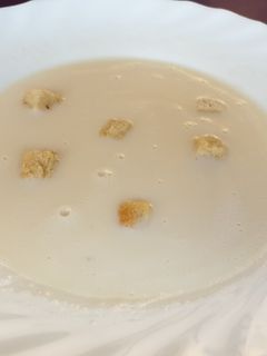 Una foto de Crema de espárragos blancos [en Monsieur Cuisine]
