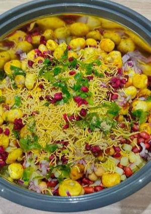 ચટપટી મખના ભેળ (Chatpati Makhana Bhel Recipe In Gujarati) રેસીપી મુખ્ય ફોટો