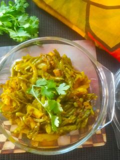 ટીંડોળા બટાકા નું શાક રેસીપી મુખ્ય ફોટો