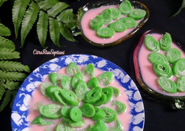 Resep Dadar Gulung Gunting Kuah Syrup Susu Anti Gagal