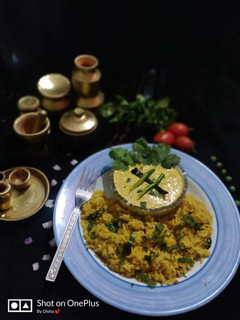 મસાલા ખીચડી અને કઢી રેસીપી મુખ્ય ફોટો