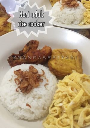 Foto resep Nasi uduk rice cooker simple