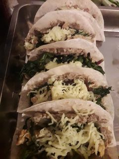 Una foto de Fajitas de pollo y verduras