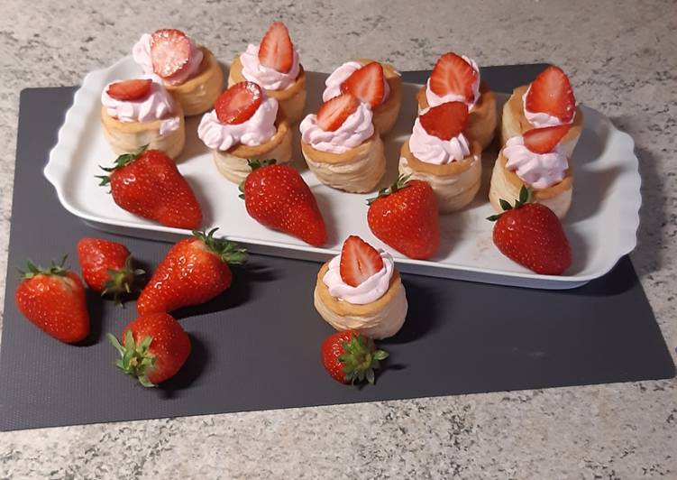 VOL-AU-VENT DOLCI ALLE FRAGOLE