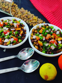चना चाट (Chana chaat recipe in Hindi) रेसिपी मुख्य फोटो