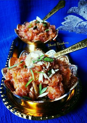 गाजर का हलवा (Gajar ka halwa recipe in hindi) रेसिपी मुख्य फोटो