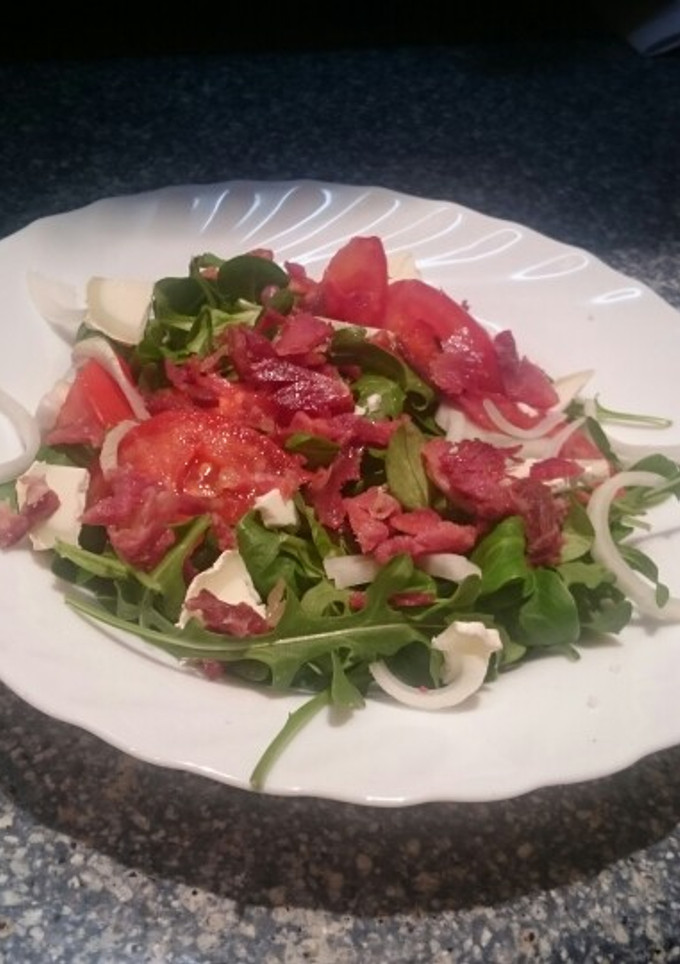 Una foto de Ensalada de Rúcula y Jamón