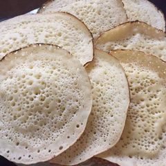 A picture of Egg Appam.