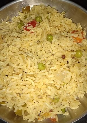 A picture of Mexican rice.