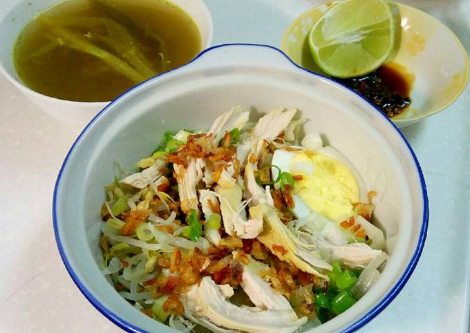 Soto ayam bumbu instan