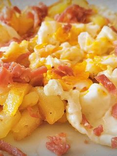Una foto de Huevos rotos estilo Casa Lucio