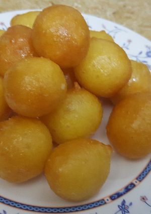 صورة لوصفة لقيمات الكاسترد طعم ولون خطير👍