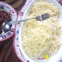 A picture of Spaghetti nd emergency sauce.